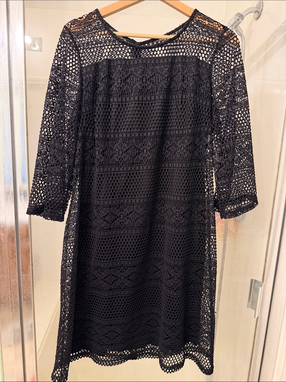 Women's Black Crochet Lace Long Sleeve Shift Dress